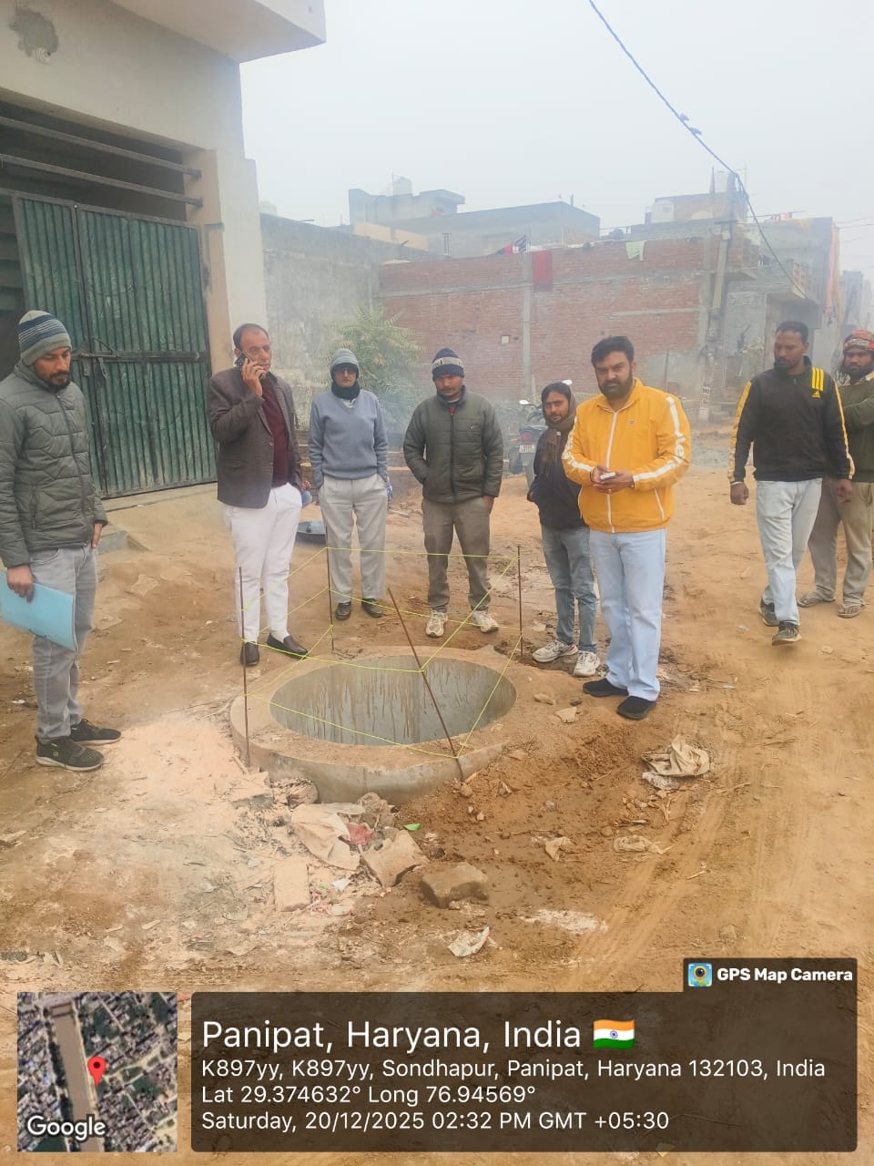 वार्ड-21 में विकास कार्याें के नमूने लेते श्रीराम लैब के कर्मचारी। स्रोत : सोशल मीडिया वार्ड-21 में विकास कार्याें के नमूने लेते श्रीराम लैब के कर्मचारी। स्रोत : सोशल मीडिया