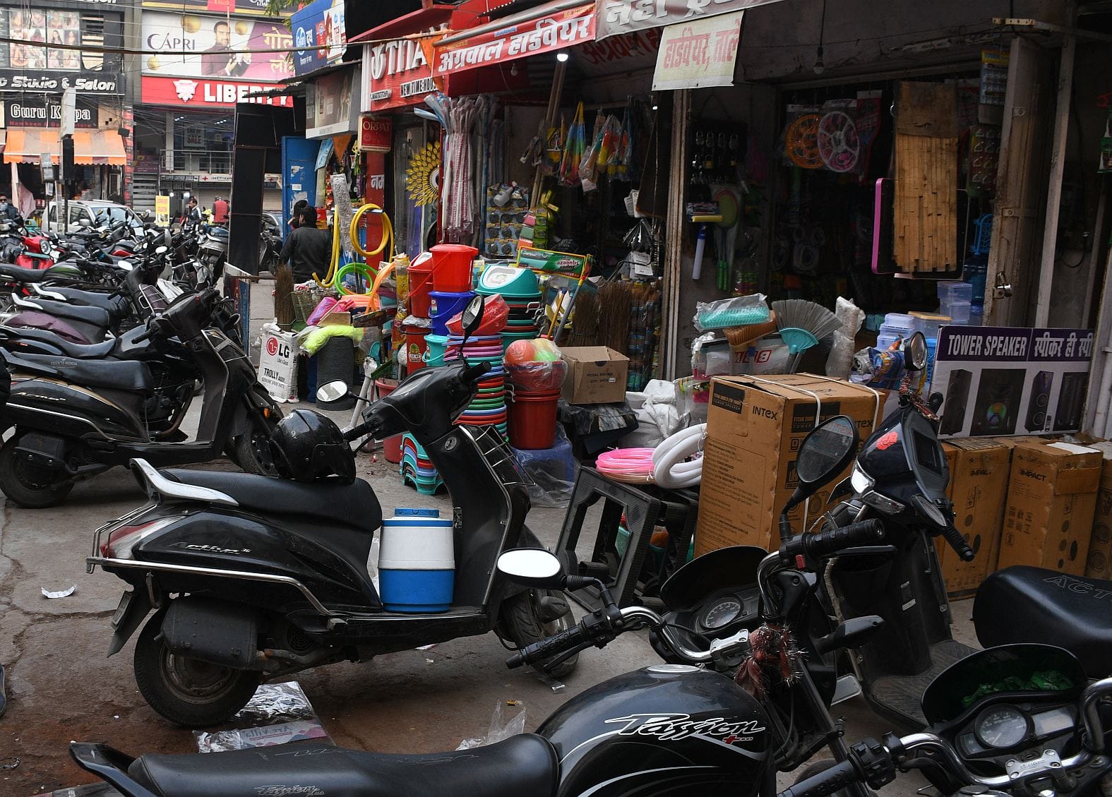 भूतनाथ बाजार में अतिक्रमण।