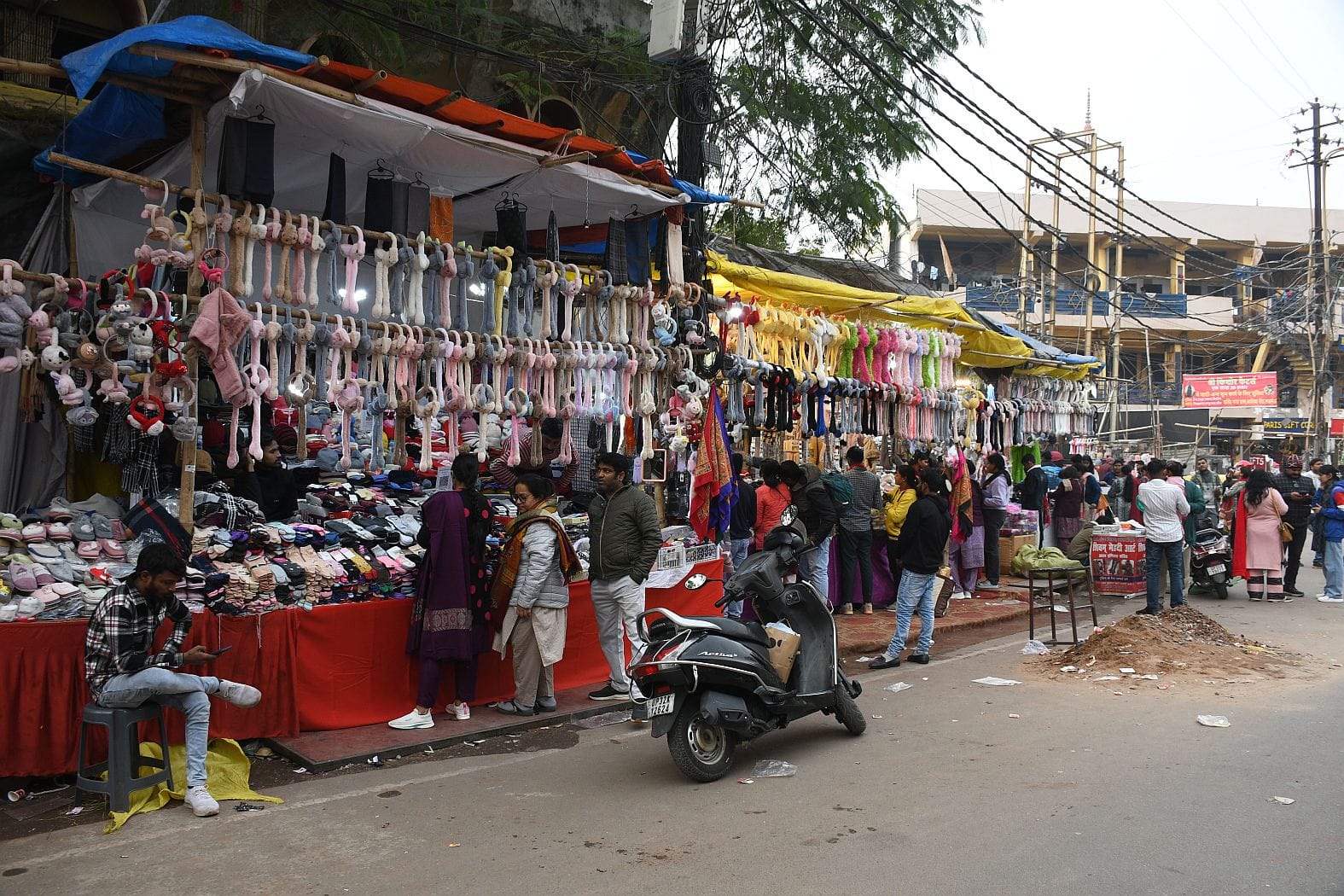 भूतनाथ बाजार में अतिक्रमण।