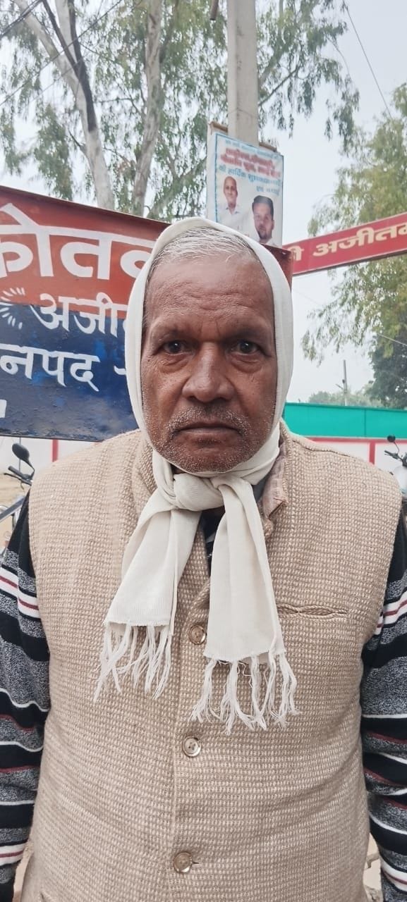 फोटो-21-खेतों में जलमग्न फसलें।संवाद