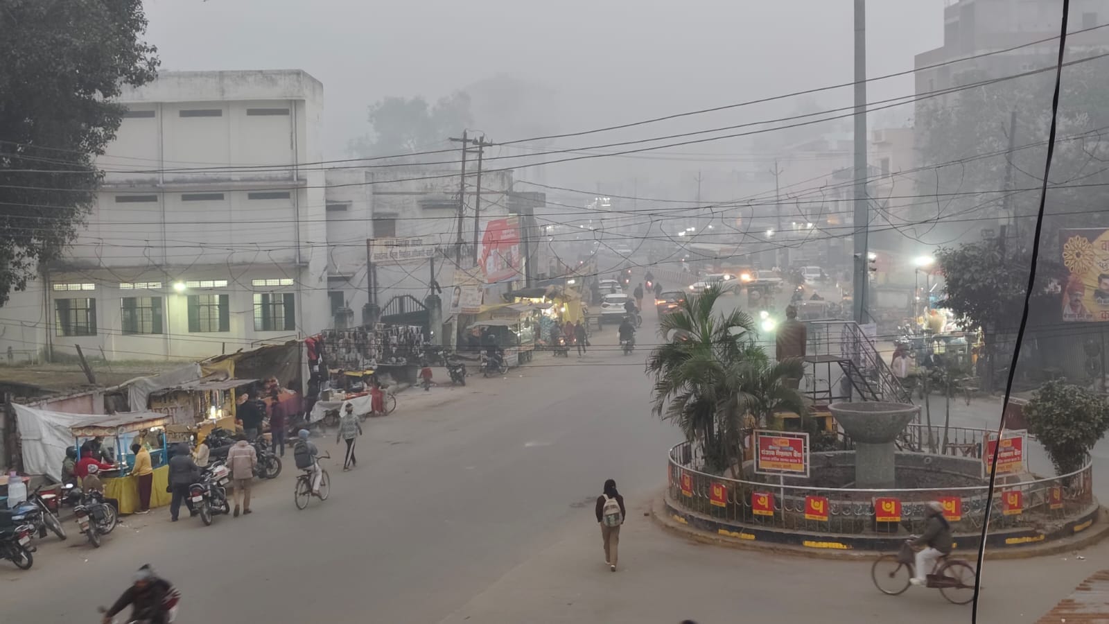 गांधीनगर में ठंड की वजह से कम हुई हलचल