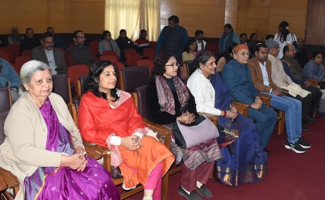 कैफी आजमी अकादमी के तत्वावधान में रविवार करुणा शंकर के उपन्यास ‘यात्रा की बात’ और डॉ. अंजलि अस् कैफी आजमी अकादमी के तत्वावधान में रविवार करुणा शंकर के उपन्यास ‘यात्रा की बात’ और डॉ. अंजलि अस्
