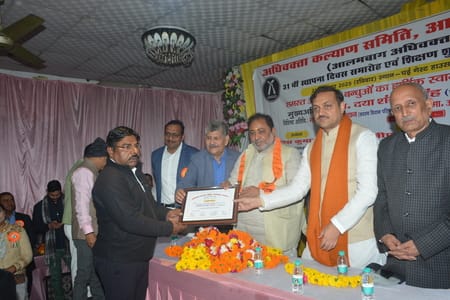 कृष्णानगर में कानपुर रोड पर स्थित गेस्ट हाउस में रविवार दोपहर अधिवक्ता कल्याण समिति, आलमबाग का कृष्णानगर में कानपुर रोड पर स्थित गेस्ट हाउस में रविवार दोपहर अधिवक्ता कल्याण समिति, आलमबाग का