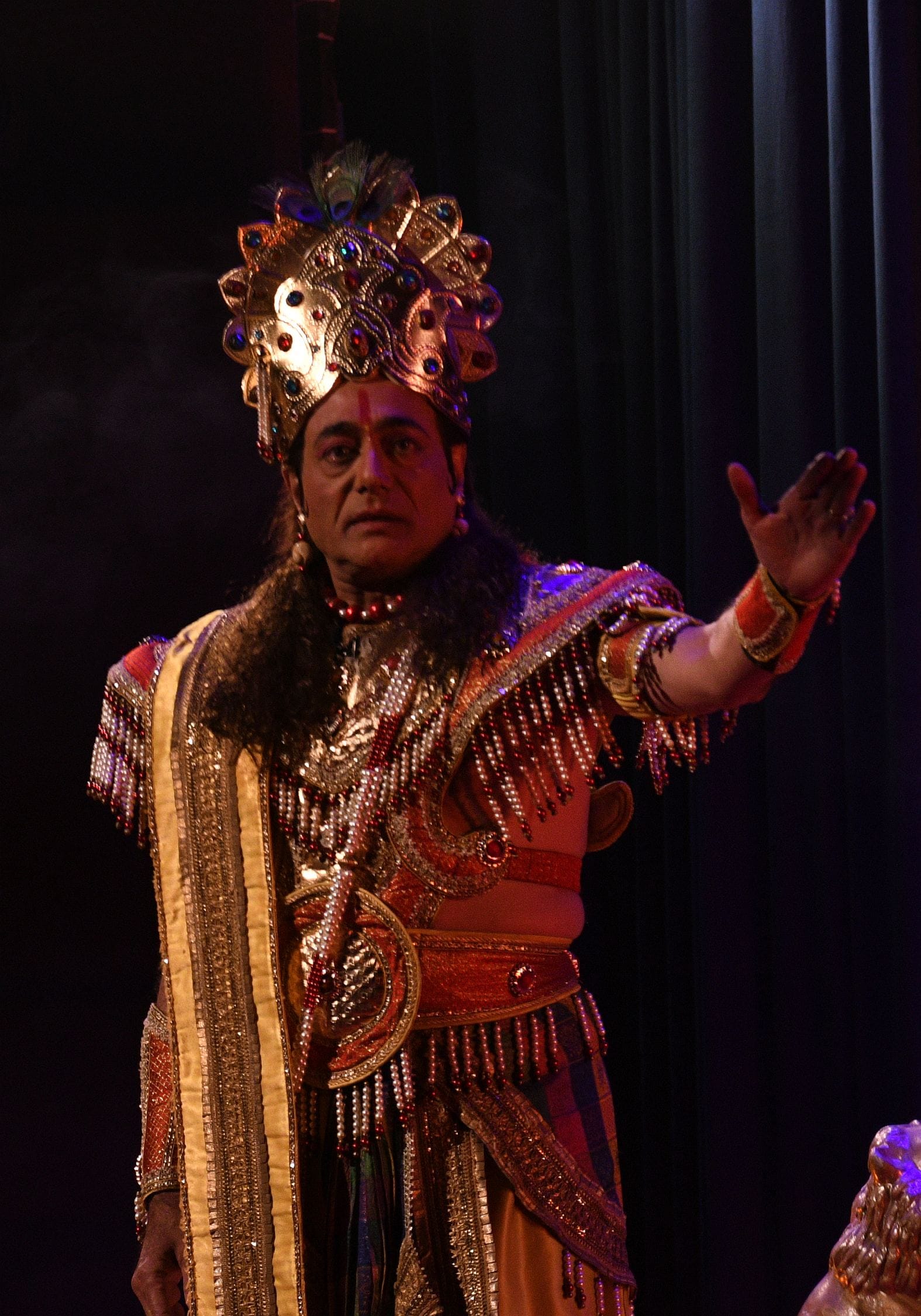महाभारत की कथा पर आधारित महानाट्य चक्रव्यूह का मंचन रविवार शाम इंदिरा गांधी प्रतिष्ठान के जुपिट