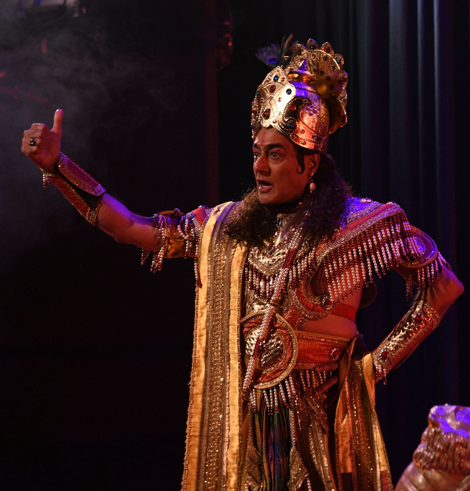 महाभारत की कथा पर आधारित महानाट्य चक्रव्यूह का मंचन रविवार शाम इंदिरा गांधी प्रतिष्ठान के जुपिट