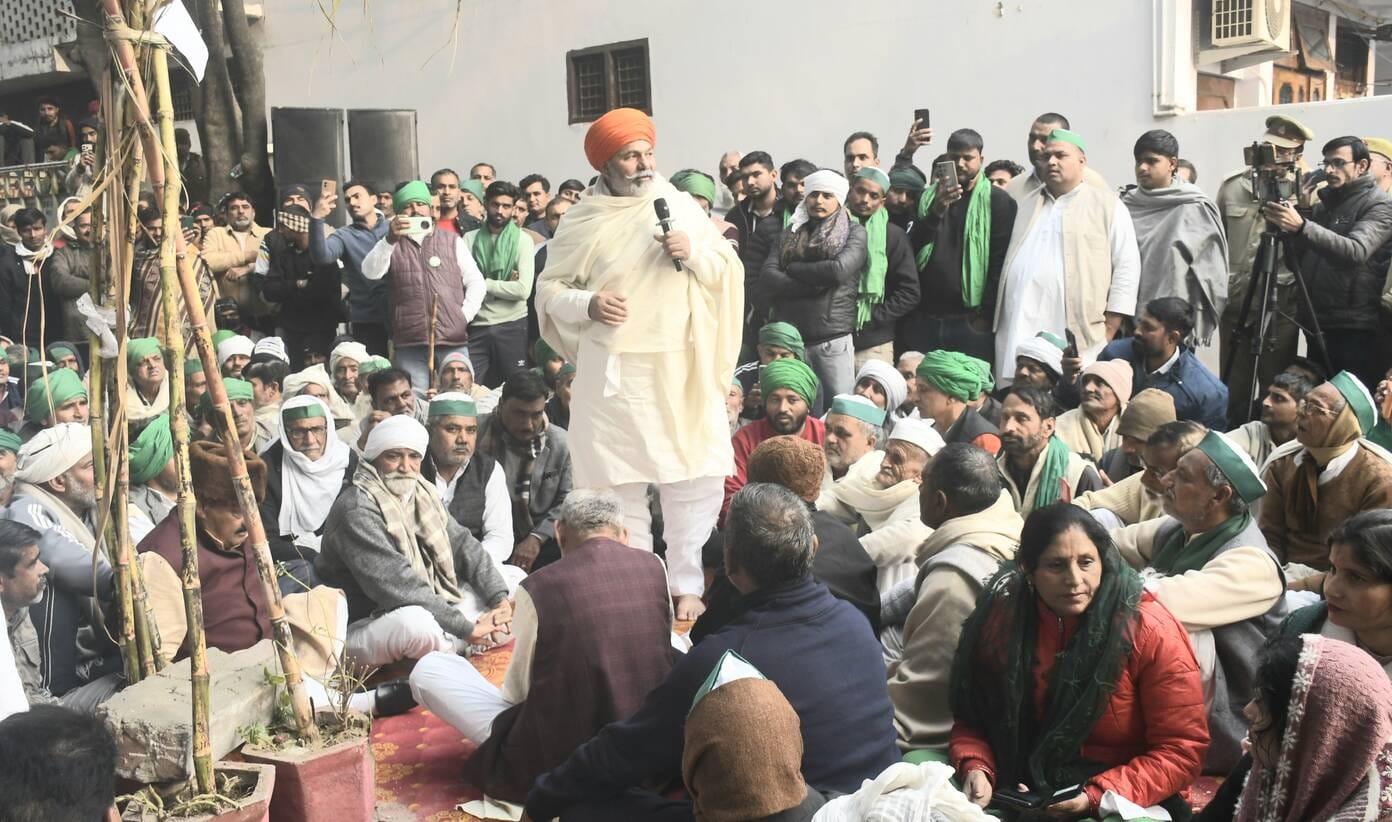 मेरठ..कंवलजीत..गन्ना भवन पर भारतीय किसान यूनियन की महा पंचायत में पहुंचे राकेश टिकैत......संवाद