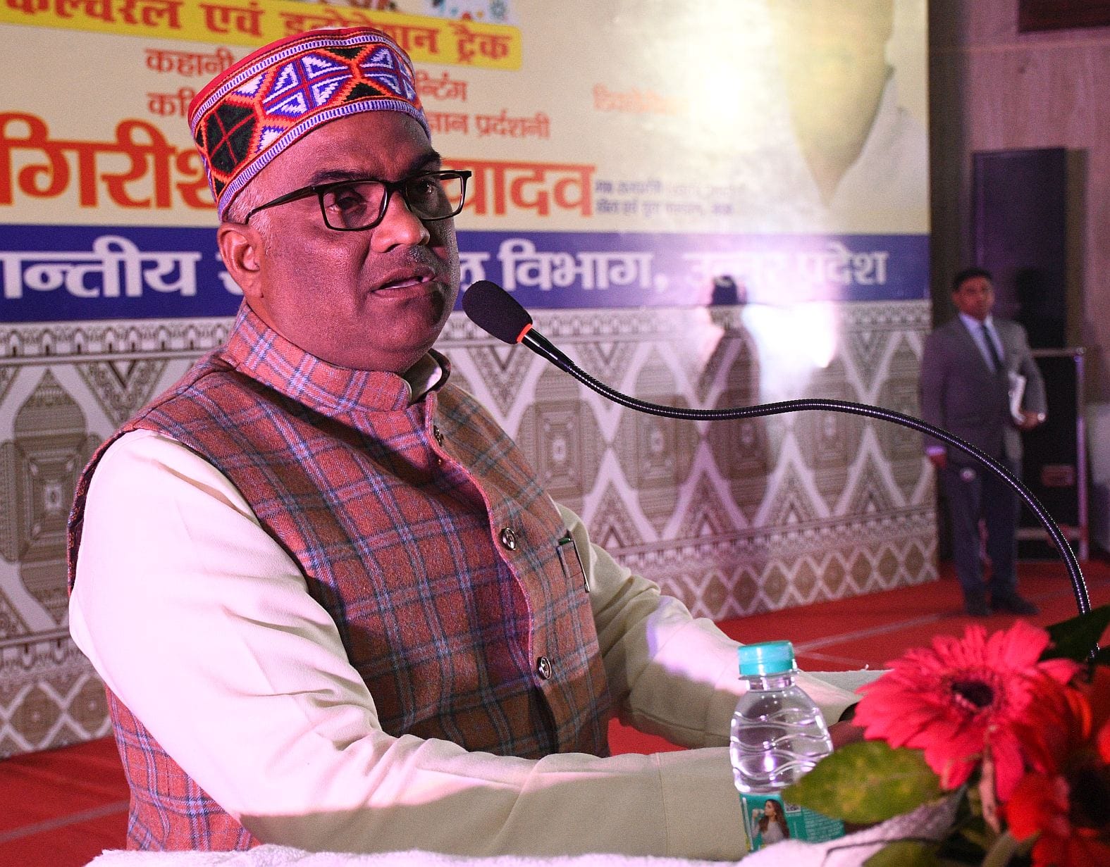 गोमतीनगर स्थित इंदिरा गांधी प्रतिष्ठान के सभागार में सोमवार से तीन दिवसीय राज्य युवा उत्सव की श