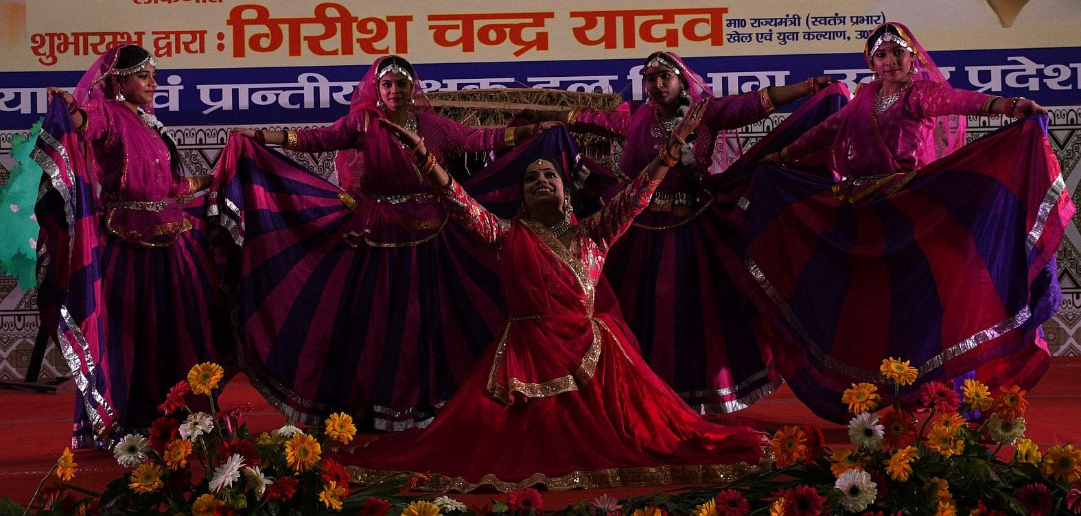 गोमतीनगर स्थित इंदिरा गांधी प्रतिष्ठान के सभागार में सोमवार से तीन दिवसीय राज्य युवा उत्सव की श
