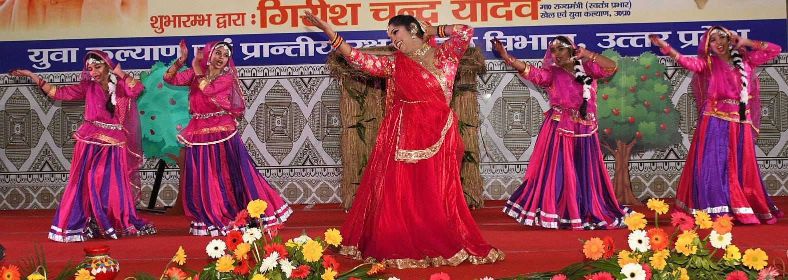 गोमतीनगर स्थित इंदिरा गांधी प्रतिष्ठान के सभागार में सोमवार से तीन दिवसीय राज्य युवा उत्सव की श