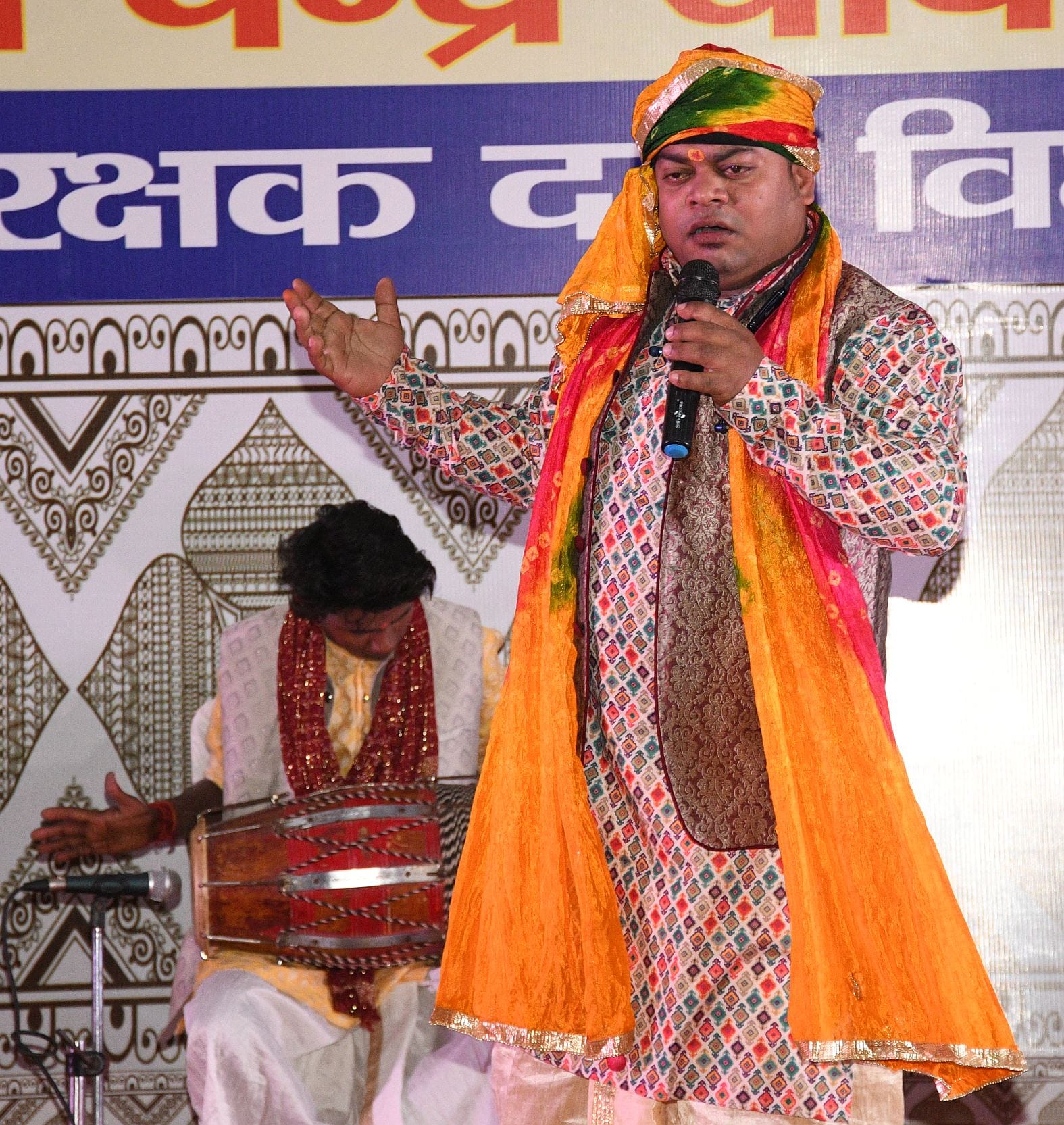गोमतीनगर स्थित इंदिरा गांधी प्रतिष्ठान के सभागार में सोमवार से तीन दिवसीय राज्य युवा उत्सव की श