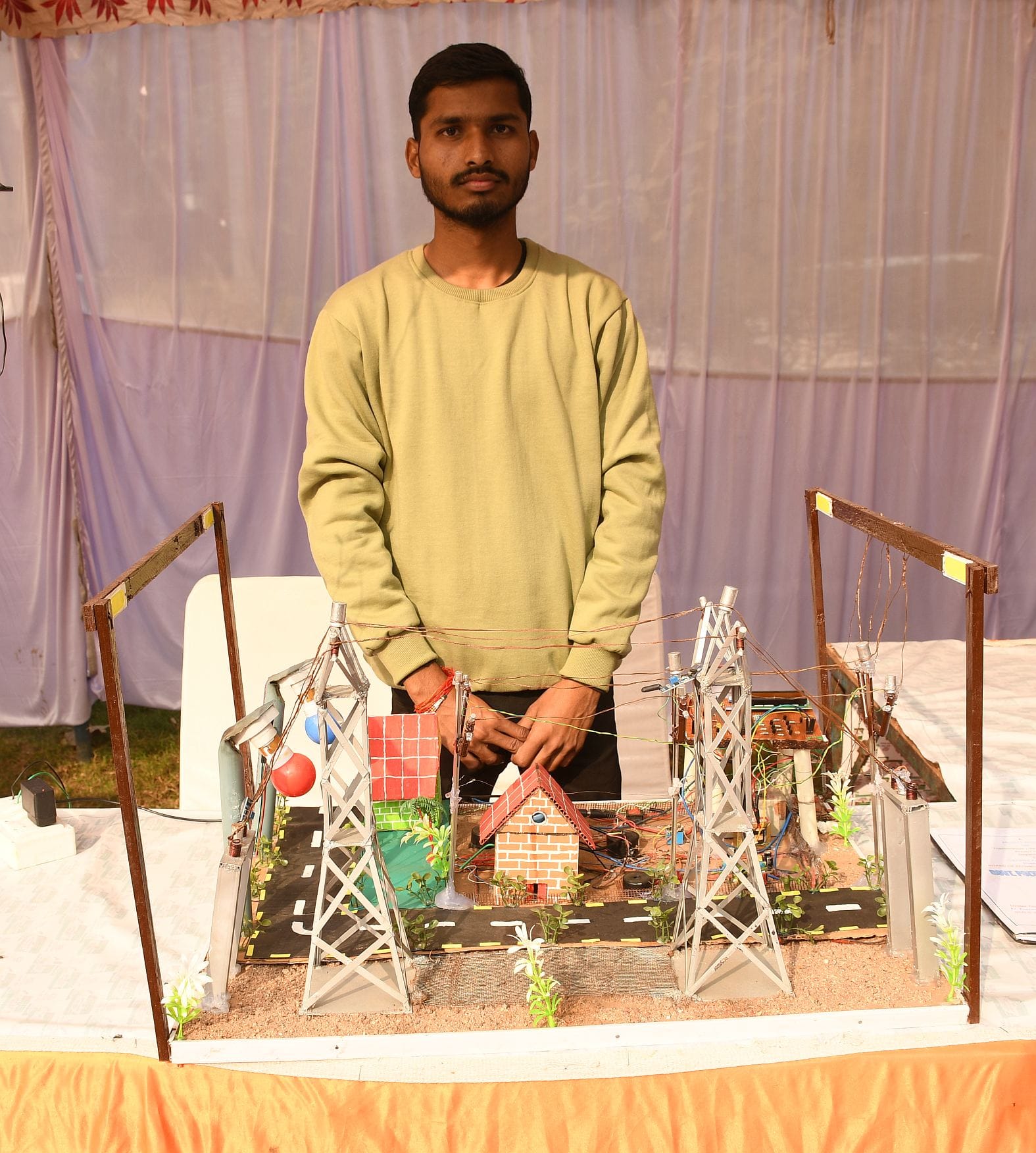 गोमतीनगर स्थित इंदिरा गांधी प्रतिष्ठान के सभागार में सोमवार से तीन दिवसीय राज्य युवा उत्सव की श