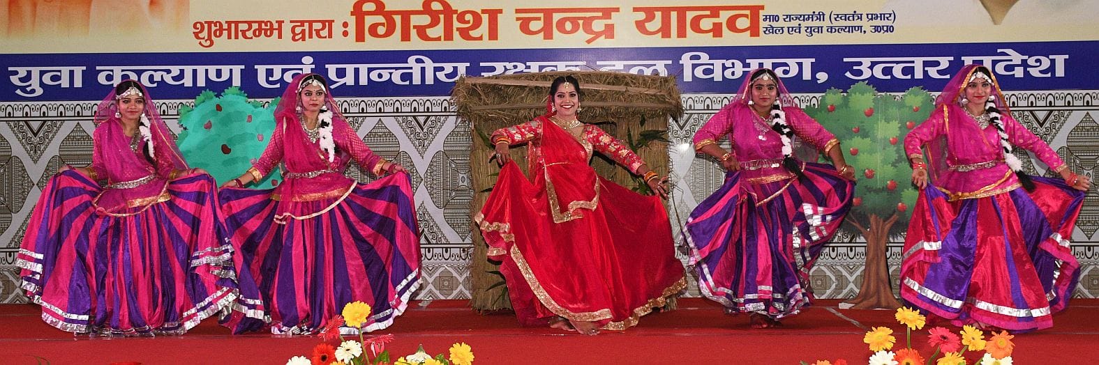 गोमतीनगर स्थित इंदिरा गांधी प्रतिष्ठान के सभागार में सोमवार से तीन दिवसीय राज्य युवा उत्सव की श