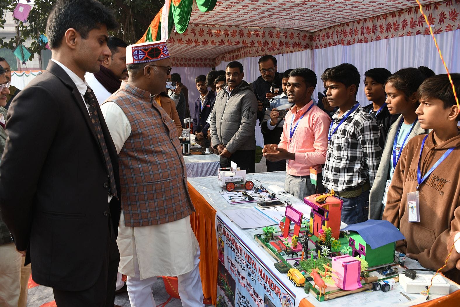 गोमतीनगर स्थित इंदिरा गांधी प्रतिष्ठान के सभागार में सोमवार से तीन दिवसीय राज्य युवा उत्सव की श