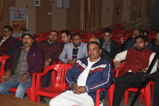 अलीगंज स्थित नेताजी सुभाष चंद्र बोस राजकीय महिला स्नातकोत्तर महाविद्यालय परिसर में मंगलवार को प