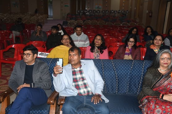 अलीगंज स्थित नेताजी सुभाष चंद्र बोस राजकीय महिला स्नातकोत्तर महाविद्यालय परिसर में मंगलवार को प