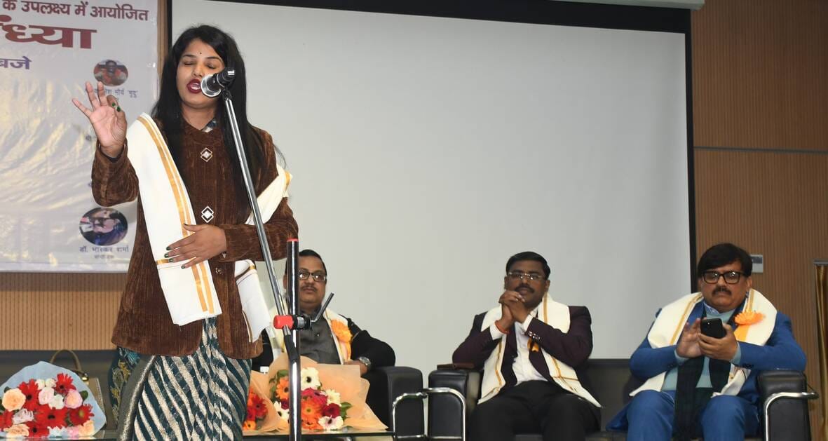 अलीगंज स्थित नेताजी सुभाष चंद्र बोस राजकीय महिला स्नातकोत्तर महाविद्यालय परिसर में मंगलवार को प