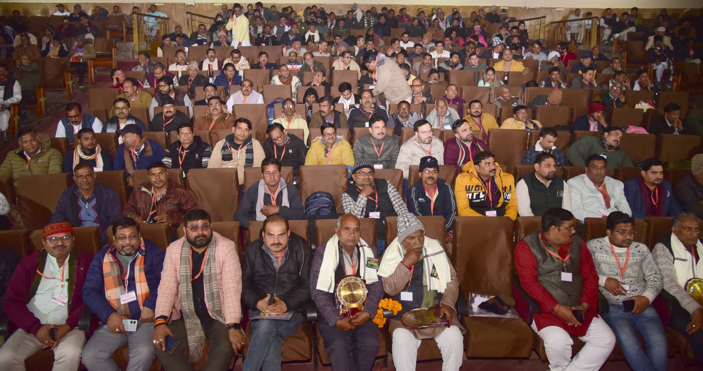 यूपी एजुकेशनल मिनिस्ट्रियल एसोसिएशन की ओर से प्रांतीय सम्मेलन मंगलवार चारबाग स्थित रवींद्रालय म यूपी एजुकेशनल मिनिस्ट्रियल एसोसिएशन की ओर से प्रांतीय सम्मेलन मंगलवार चारबाग स्थित रवींद्रालय म