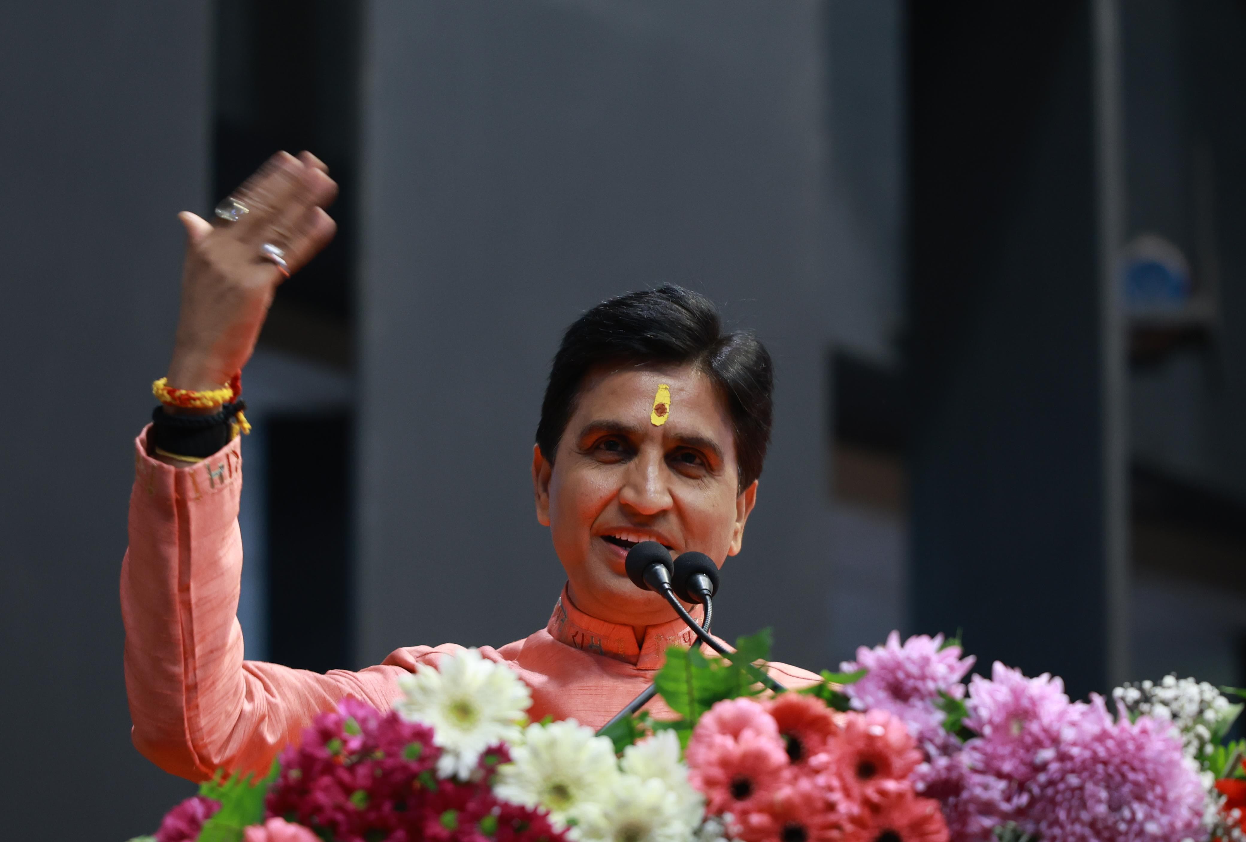 अटल बिहारी वाजपेयी के जन्मदिवस की पूर्व संध्या पर साइटिफिक कन्वेंशन सेंटर में कार्यक्रम हुआ। इस अटल बिहारी वाजपेयी के जन्मदिवस की पूर्व संध्या पर साइटिफिक कन्वेंशन सेंटर में कार्यक्रम हुआ। इस