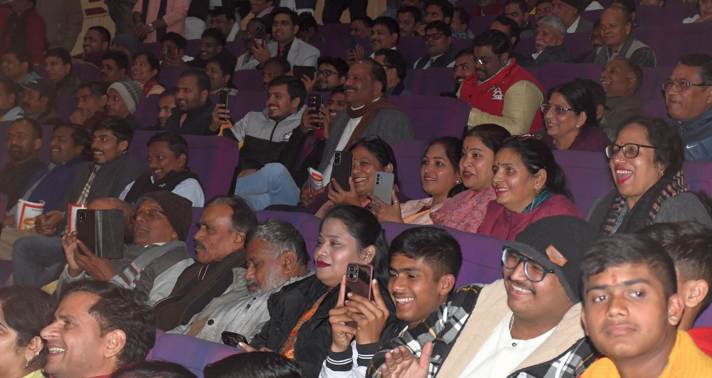 अटल बिहारी वाजपेयी के जन्मदिवस की पूर्व संध्या पर साइटिफिक कन्वेंशन सेंटर में कार्यक्रम हुआ। इस अटल बिहारी वाजपेयी के जन्मदिवस की पूर्व संध्या पर साइटिफिक कन्वेंशन सेंटर में कार्यक्रम हुआ। इस