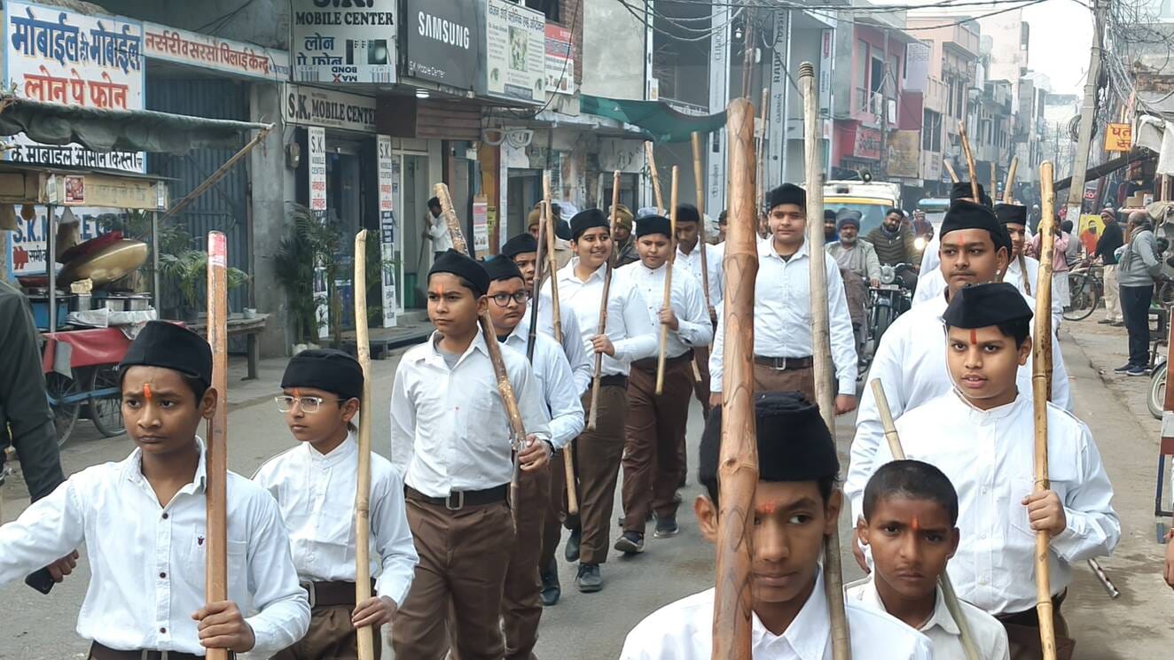 डिबाई में बाल स्वयं सेवकों ने निकाला नगर में पथ संचलन।संवाद