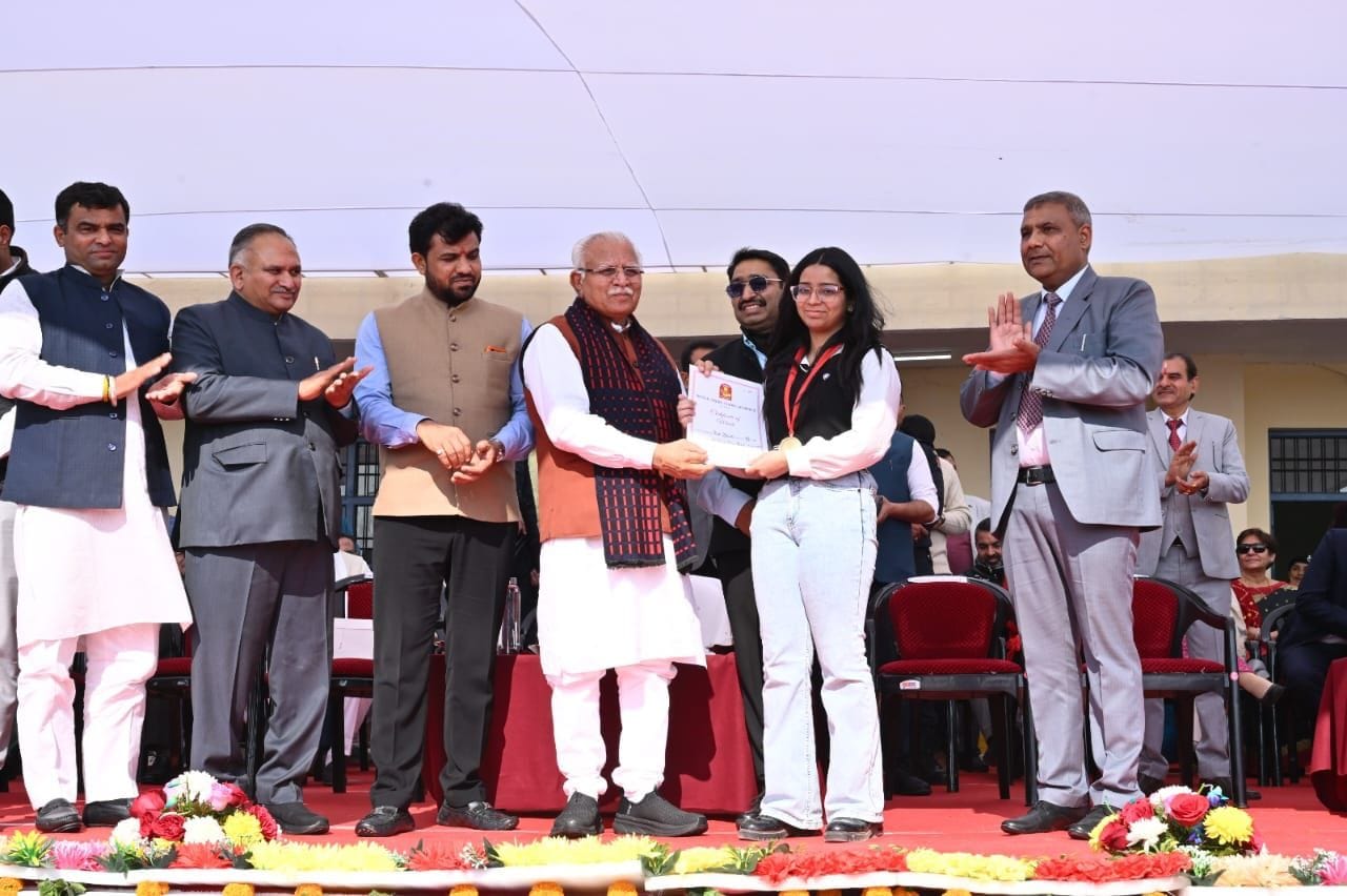 फोटो 12- सोनीपत के राई स्थित मोतीलाल नेहरू खेलकूद विद्यालय में वार्षिक उत्सव समारोह में हरियाण फोटो 12- सोनीपत के राई स्थित मोतीलाल नेहरू खेलकूद विद्यालय में वार्षिक उत्सव समारोह में हरियाण