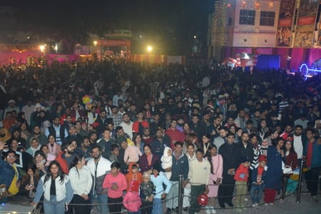 यीशु के बुधवार आधी रात को जन्म लेने के साथ हजरतगंज के कैथेड्रल में मनाया गया जश्न। यीशु के बुधवार आधी रात को जन्म लेने के साथ हजरतगंज के कैथेड्रल में मनाया गया जश्न।