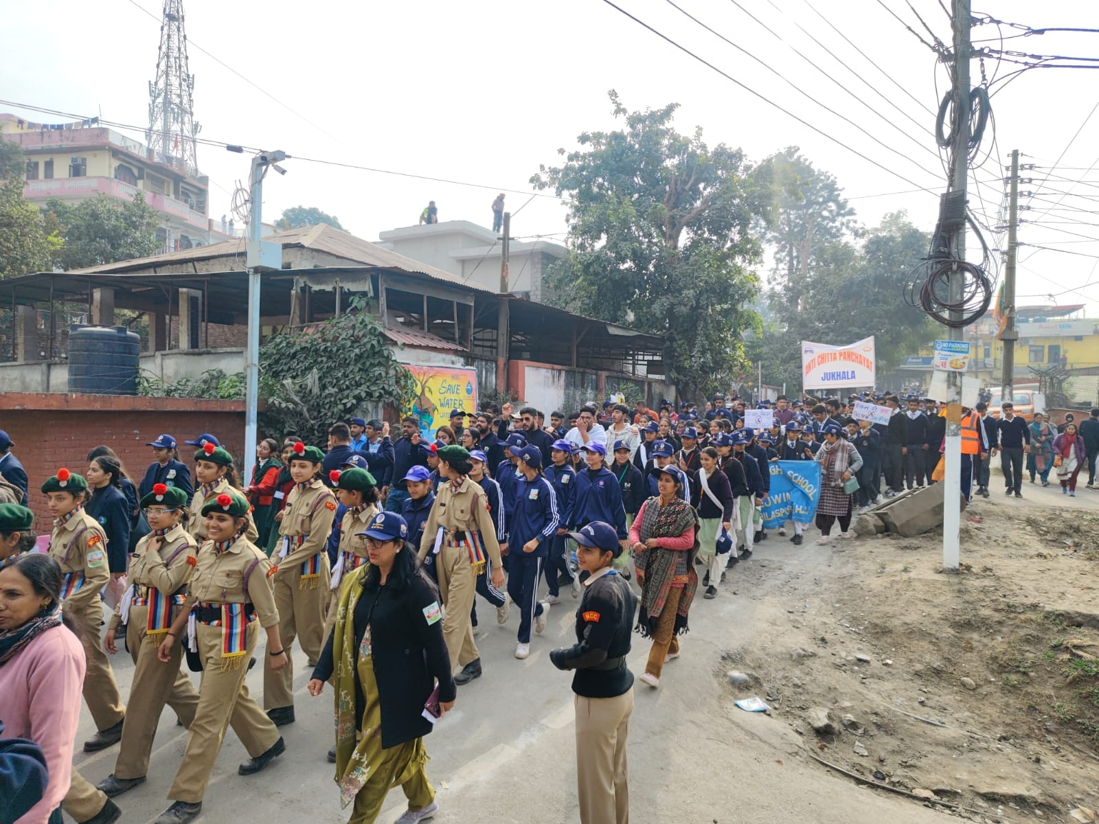 बिलासपुर में आयोजित वॉकाथॉन में मौजूद बच्चे। स्रोत: डीपीआरओ बिलासपुर में आयोजित वॉकाथॉन में मौजूद बच्चे। स्रोत: डीपीआरओ