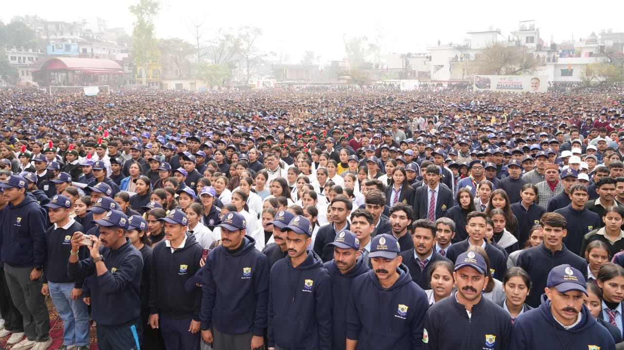 बिलासपुर में आयोजित वॉकाथॉन में मौजूद बच्चे। स्रोत: डीपीआरओ बिलासपुर में आयोजित वॉकाथॉन में मौजूद बच्चे। स्रोत: डीपीआरओ