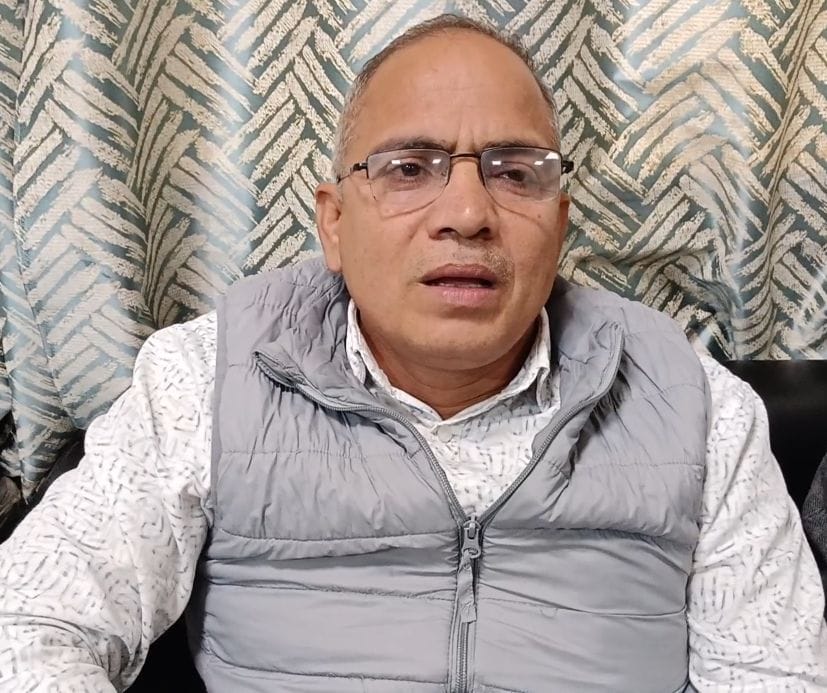 फोटो संख्या:56- राजकीय महाविद्यालय महेंद्रगढ़ में परीक्षा देते विद्यार्थी---संवाद