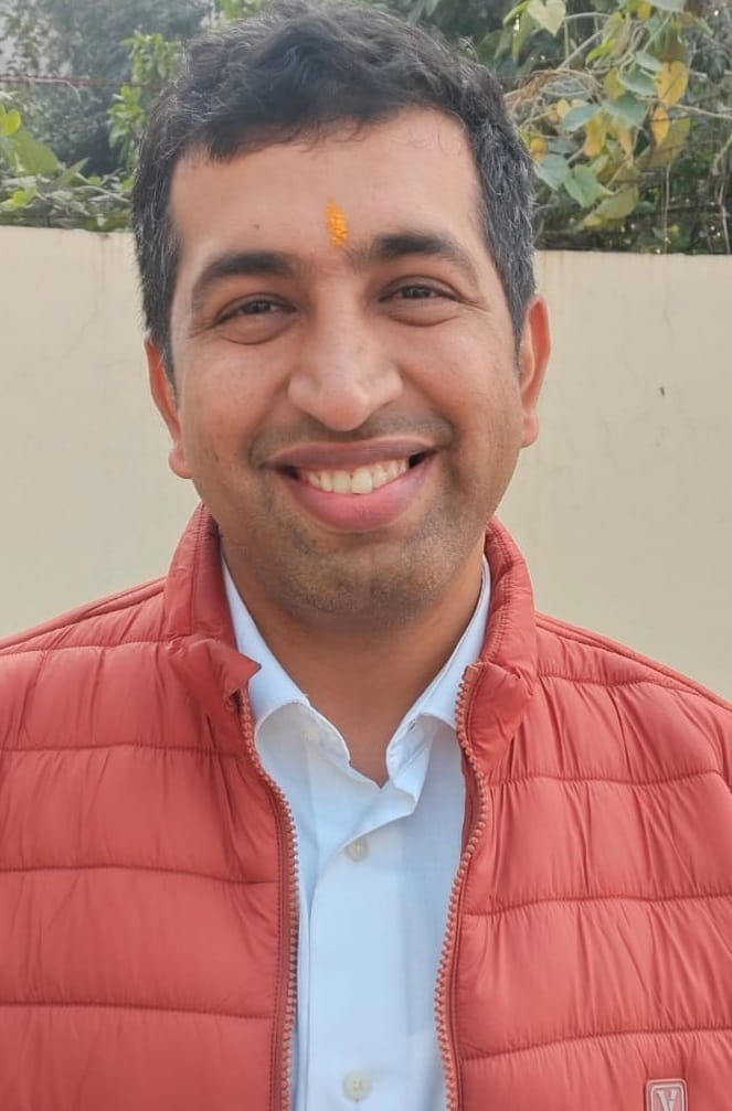 कुरुक्षेत्र। कार्यक्रम में हिस्सा लेते पूर्व छात्र और पूर्व आचार्य। संवाद कुरुक्षेत्र। कार्यक्रम में हिस्सा लेते पूर्व छात्र और पूर्व आचार्य। संवाद
