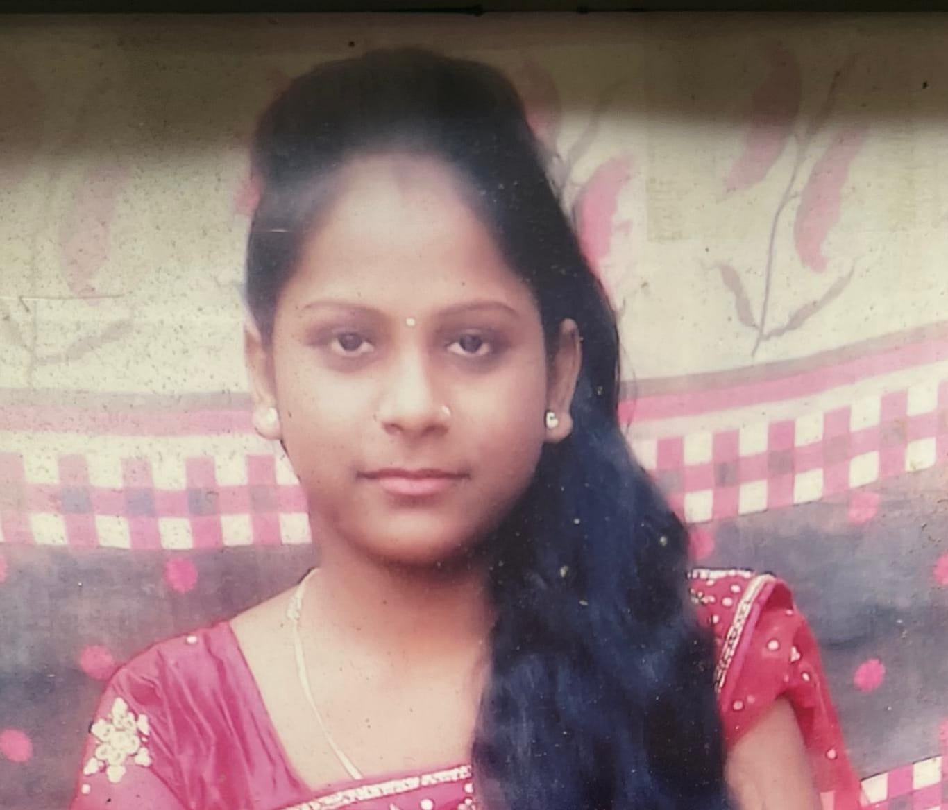 प्रेमिका की गोली मारकर हत्या करके प्रेमी ने फांसी लगाकर की आत्महत्या से संबंधित। बावली में घटन