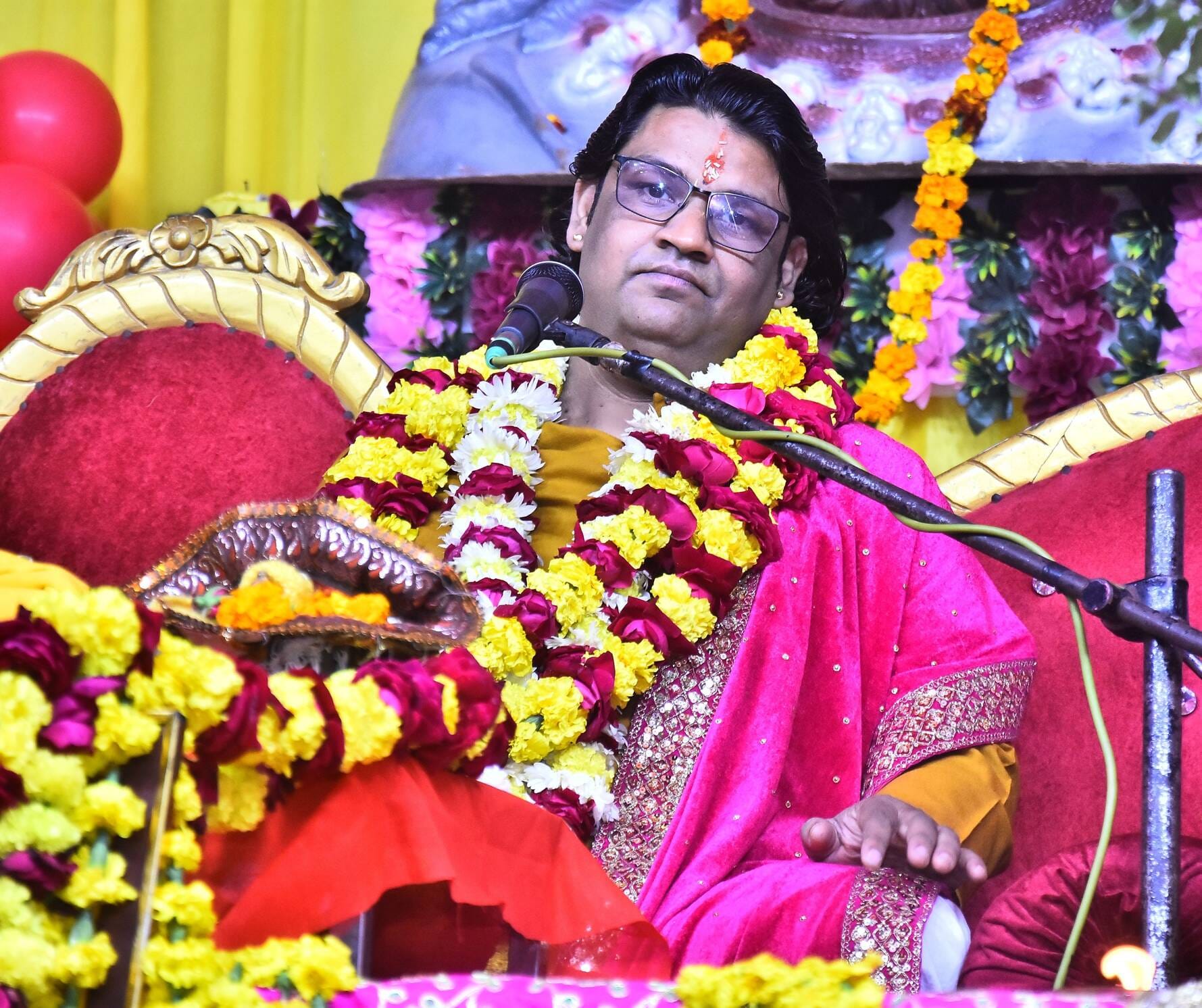 सदर कैंट हाता रामदास स्थित शिव श्याम मंदिर परिसर में चल रही श्रीमद्भागवत कथा में शुक्रवार को श्