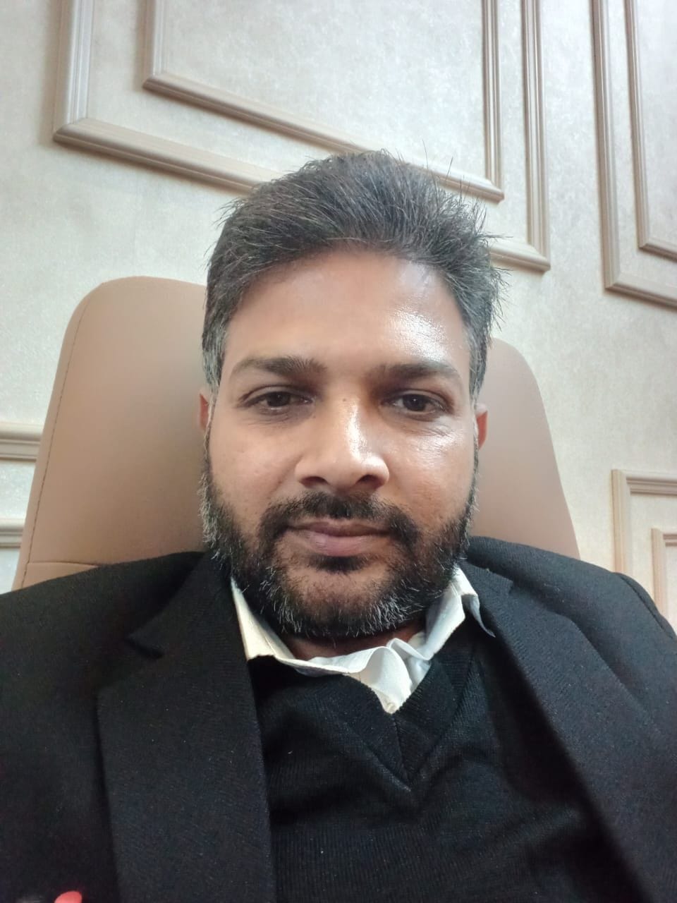 फोटो 24: अधिवक्ता वेदप्रकाश शर्मा।