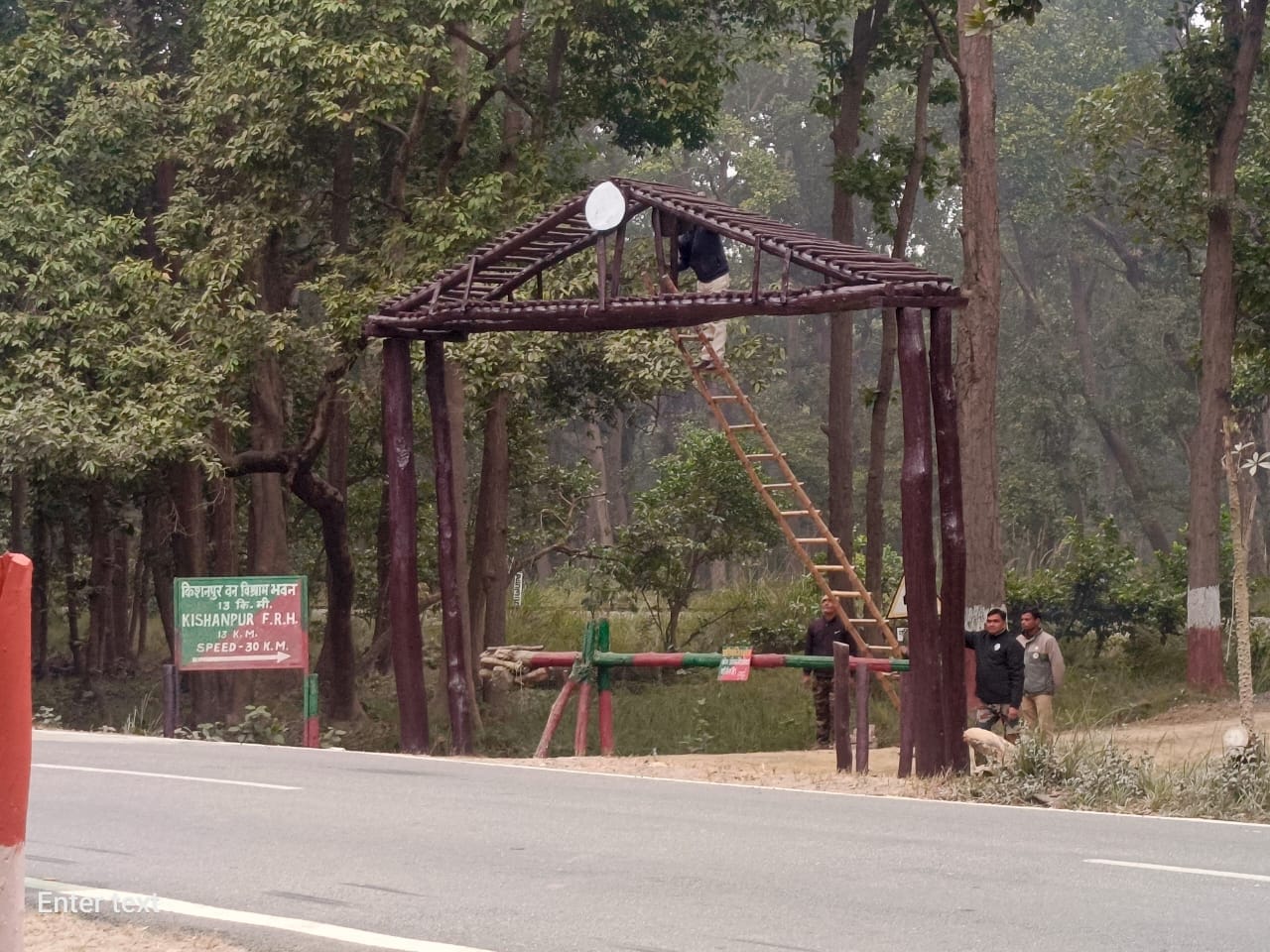 23 नंबर मार्ग पर बनी बुकिंग विंडो। स्त्रोत-वन विभाग। 23 नंबर मार्ग पर बनी बुकिंग विंडो। स्त्रोत-वन विभाग।