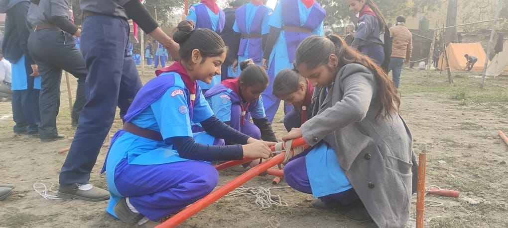 भारत स्काउट एंड गाइड, उत्तर प्रदेश की ओर से आयोजित तीन दिवसीय जिला स्तरीय वार्षिक रैली में बच्च भारत स्काउट एंड गाइड, उत्तर प्रदेश की ओर से आयोजित तीन दिवसीय जिला स्तरीय वार्षिक रैली में बच्च