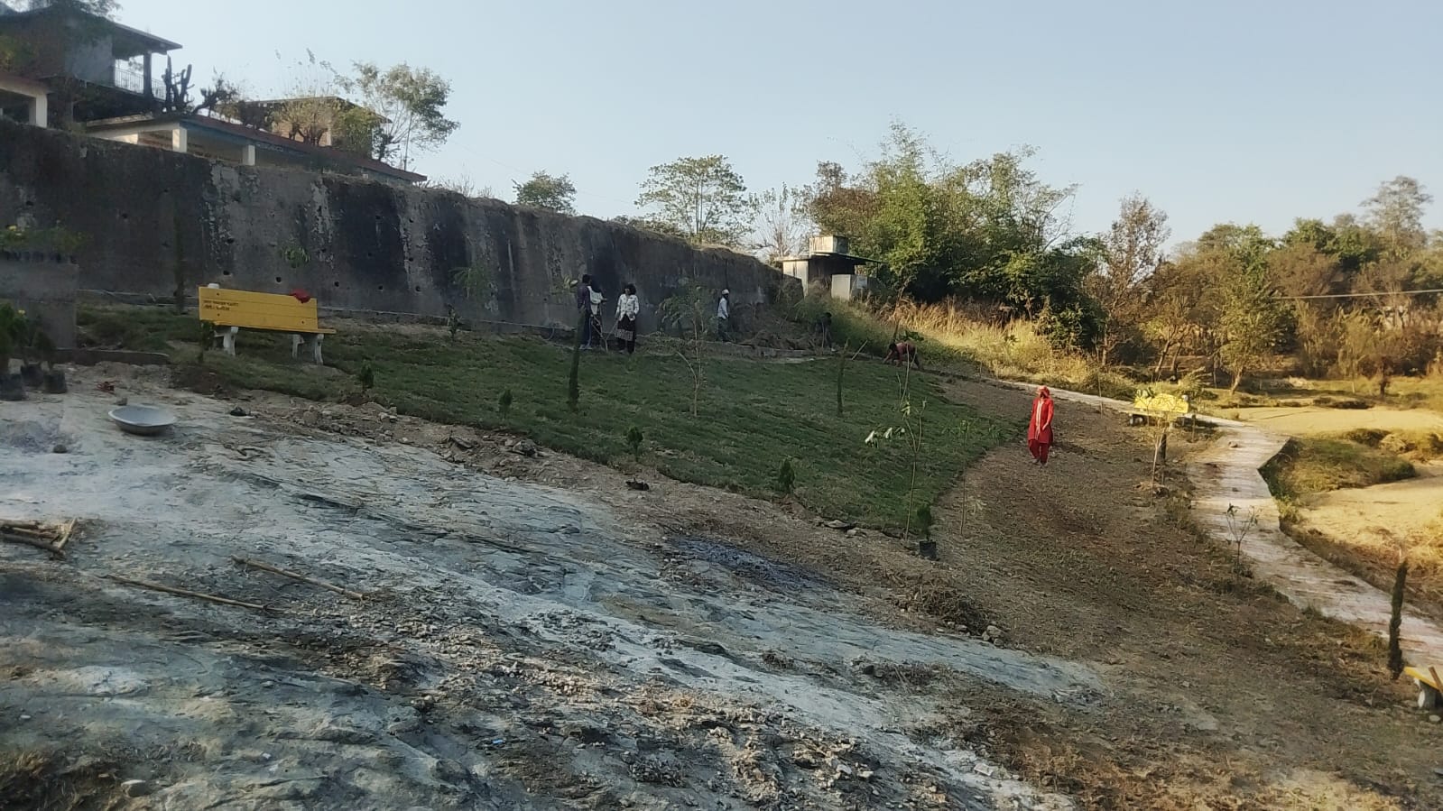 धलोट पंचायत के वार्ड नंबर एक बरोटी में निर्माणाधीन पार्क। संवाद