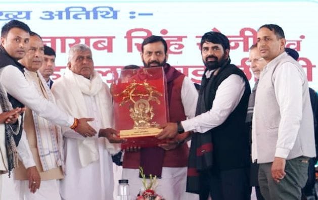 फोटो 26: सोनीपत के खरखौदा अनाज मंडी में हुई विकास रैली में उपस्थित महिला शक्ति। स्रोत: सूचना फोटो 26: सोनीपत के खरखौदा अनाज मंडी में हुई विकास रैली में उपस्थित महिला शक्ति। स्रोत: सूचना