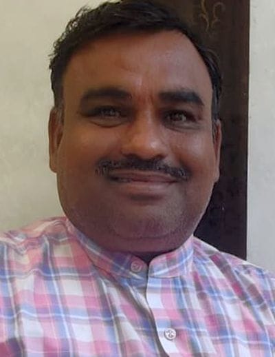 फोटो 28 एमएएचपी 05 परिचय-मिनी औद्योगिक आस्थान कुलपहाड़ में स्थापित उद्योगों में बनते सीमेंटेड प