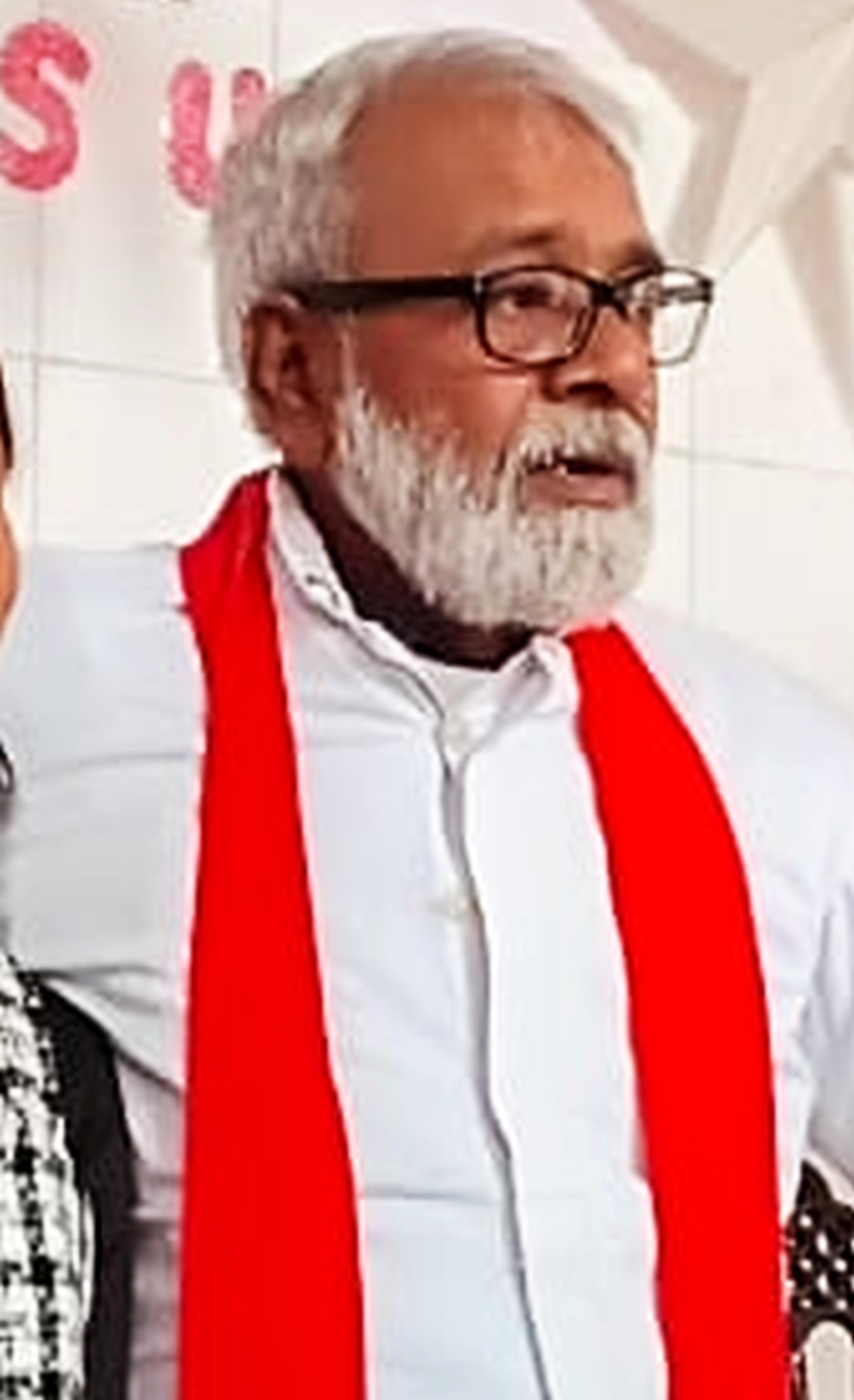 फोटो-36-चर्च के बाहर देवीगंज ओवर ब्रिज के नीचे हंगामा करते कार्यकर्ता व पुलिस। संवाद फोटो-36-चर्च के बाहर देवीगंज ओवर ब्रिज के नीचे हंगामा करते कार्यकर्ता व पुलिस। संवाद