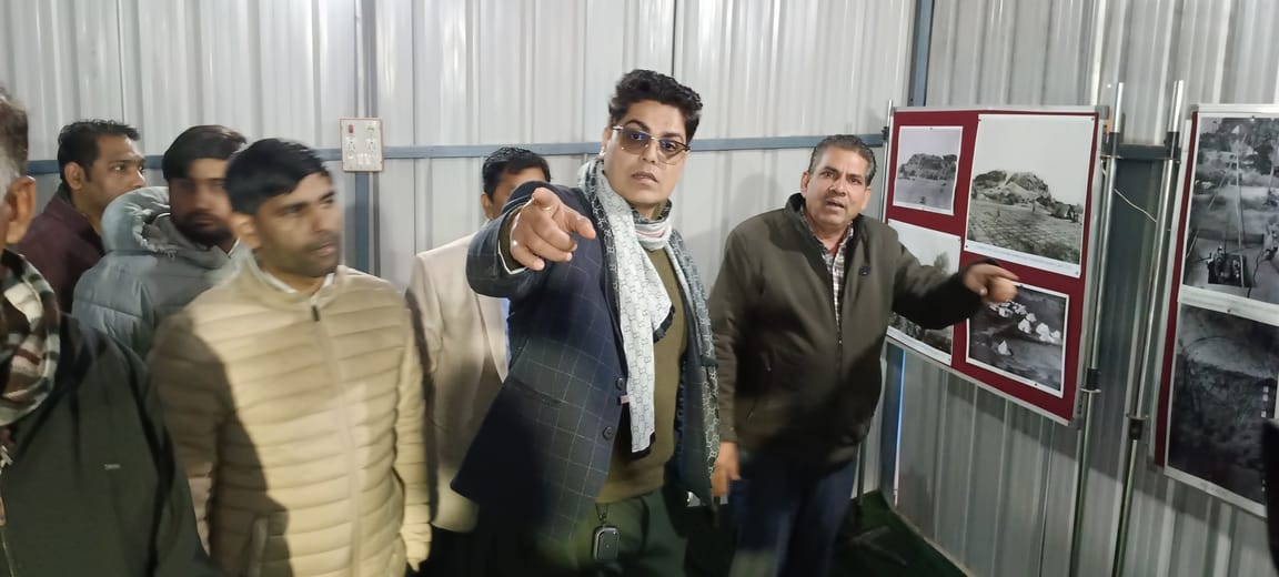 हस्तिनापुर के मुख्य द्वार को भव्य बनाने के लिए पर्यटन को निर्देश देते कमिश्नर स्रोत संवाद हस्तिनापुर के मुख्य द्वार को भव्य बनाने के लिए पर्यटन को निर्देश देते कमिश्नर स्रोत संवाद
