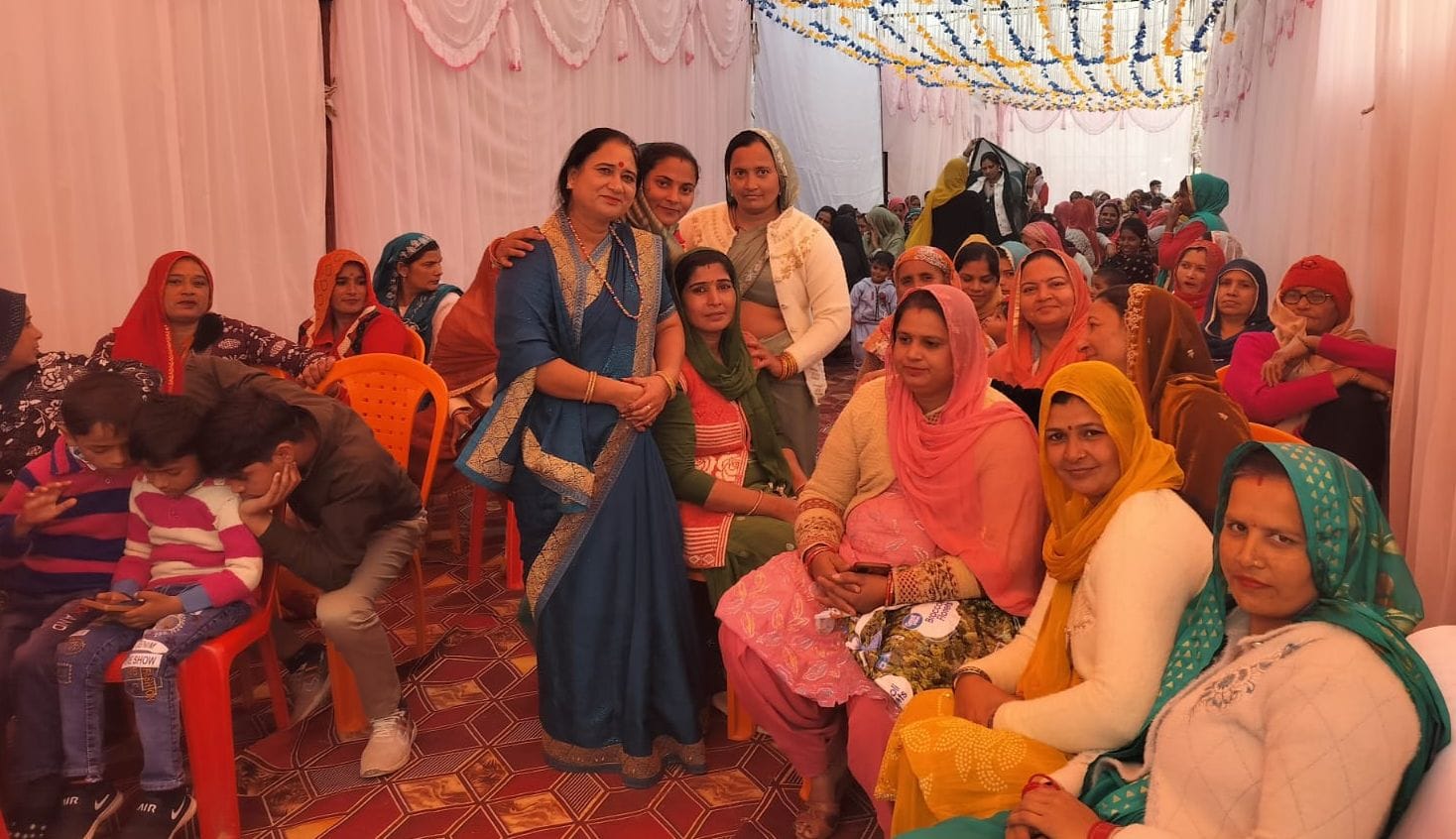 19...शहर के महिला आश्रम में पोषण योजना के तहत प्रशिक्षित की गई आंगनबाड़ी कार्यकर्ताएं । स्रो