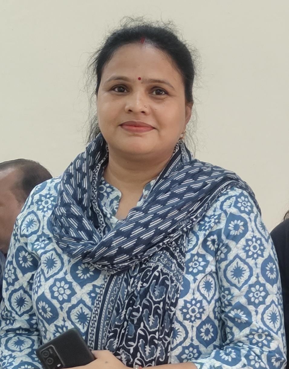 29jjrp11- गांव माजरा की बेटी करीना कादियान।