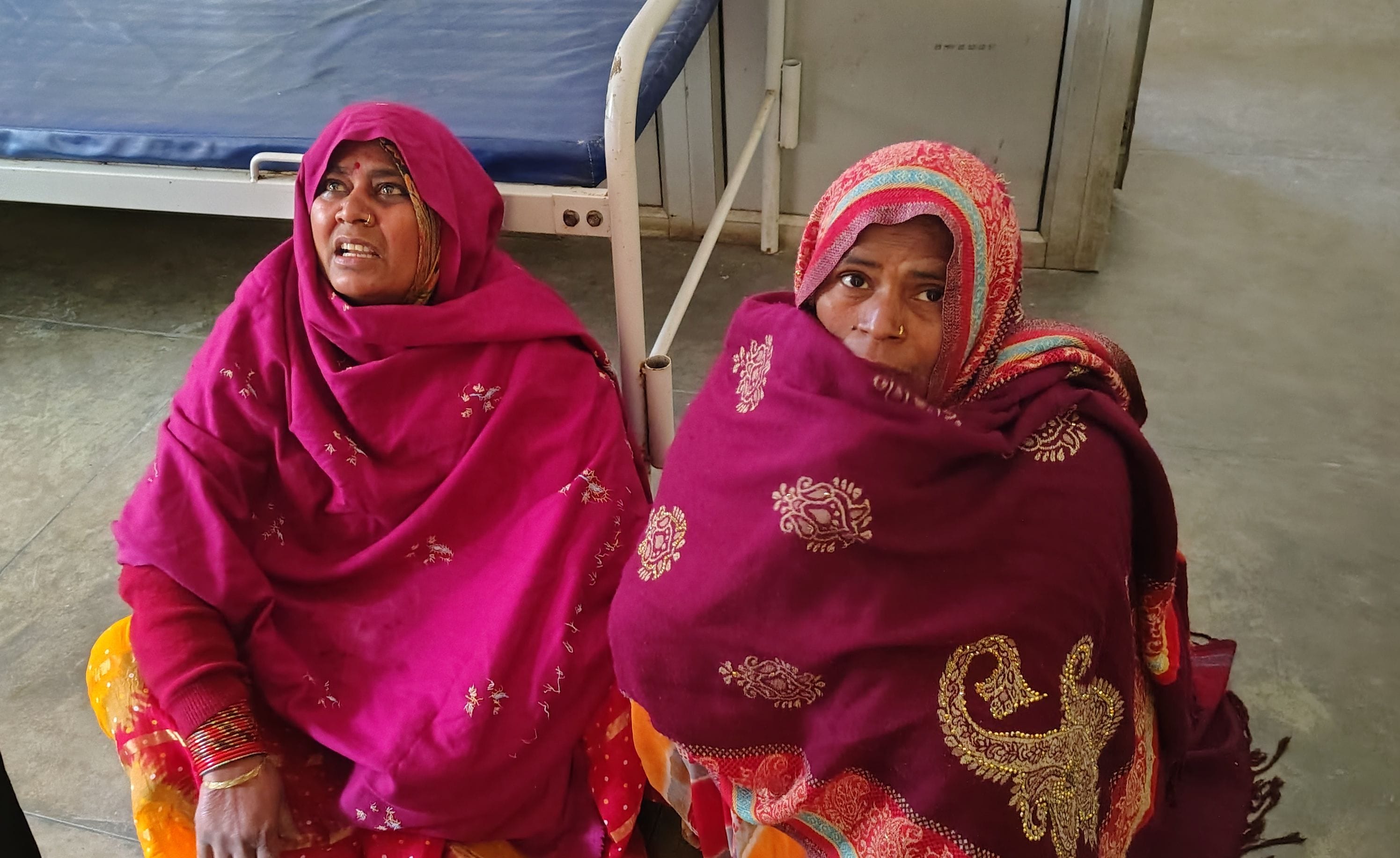 फोटो-10- सेल्समैन की हत्या के बाद घटनास्थल पर जांच करते एसपी जयप्रकाश सिंह। संवाद फोटो-10- सेल्समैन की हत्या के बाद घटनास्थल पर जांच करते एसपी जयप्रकाश सिंह। संवाद