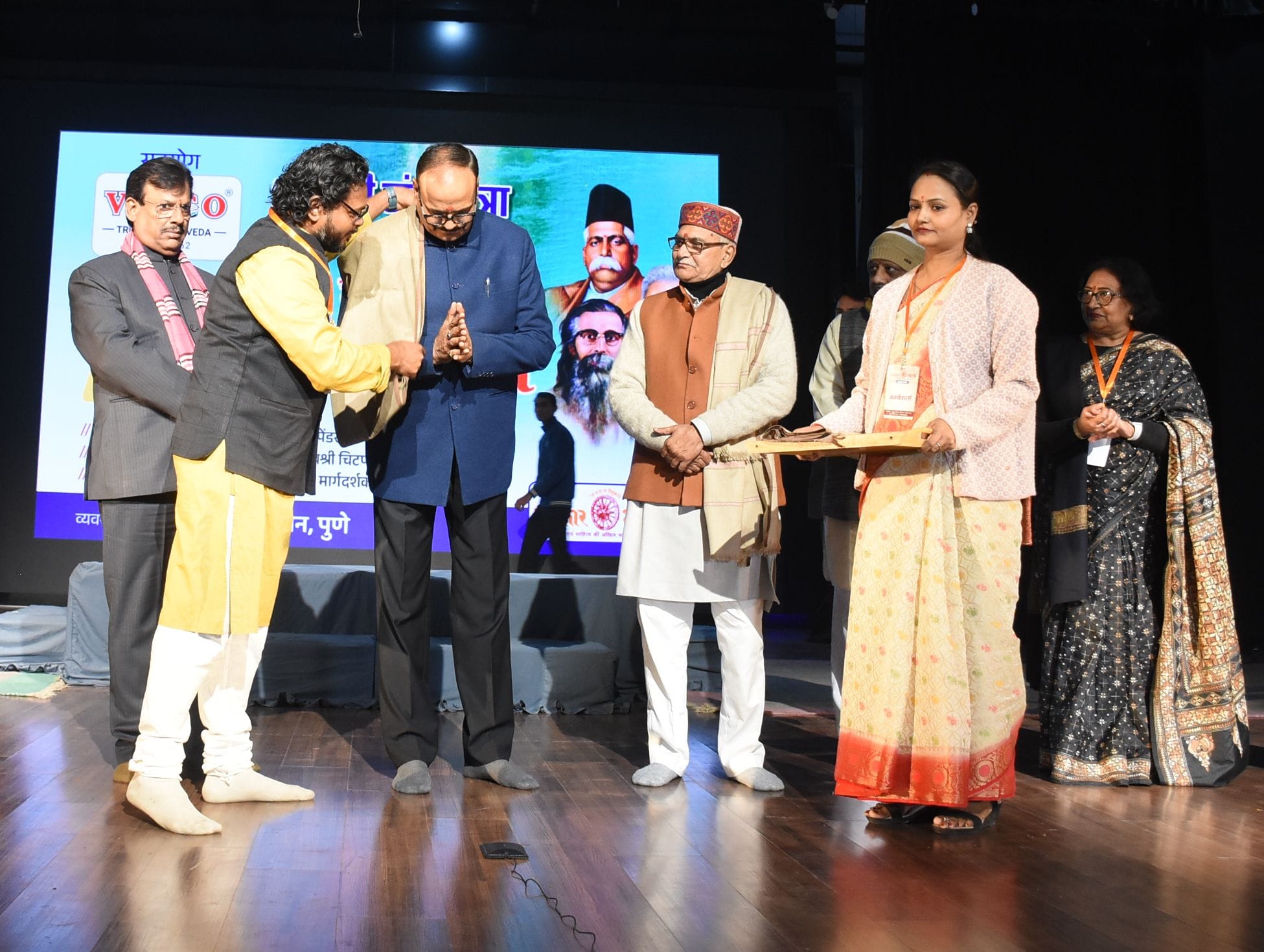 कैसरबाग स्थित भातखंडे संस्कृति विश्वविद्यालय के कलामंडपम प्रेक्षागृह में ‘संघ गंगा के तीन भगीरथ कैसरबाग स्थित भातखंडे संस्कृति विश्वविद्यालय के कलामंडपम प्रेक्षागृह में ‘संघ गंगा के तीन भगीरथ