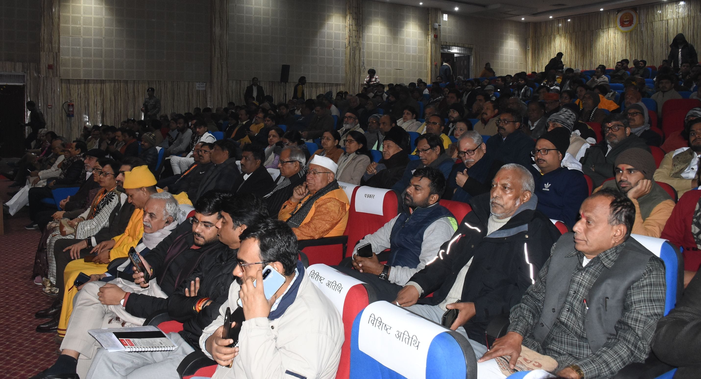 कैसरबाग स्थित भातखंडे संस्कृति विश्वविद्यालय के कलामंडपम प्रेक्षागृह में ‘संघ गंगा के तीन भगीरथ कैसरबाग स्थित भातखंडे संस्कृति विश्वविद्यालय के कलामंडपम प्रेक्षागृह में ‘संघ गंगा के तीन भगीरथ