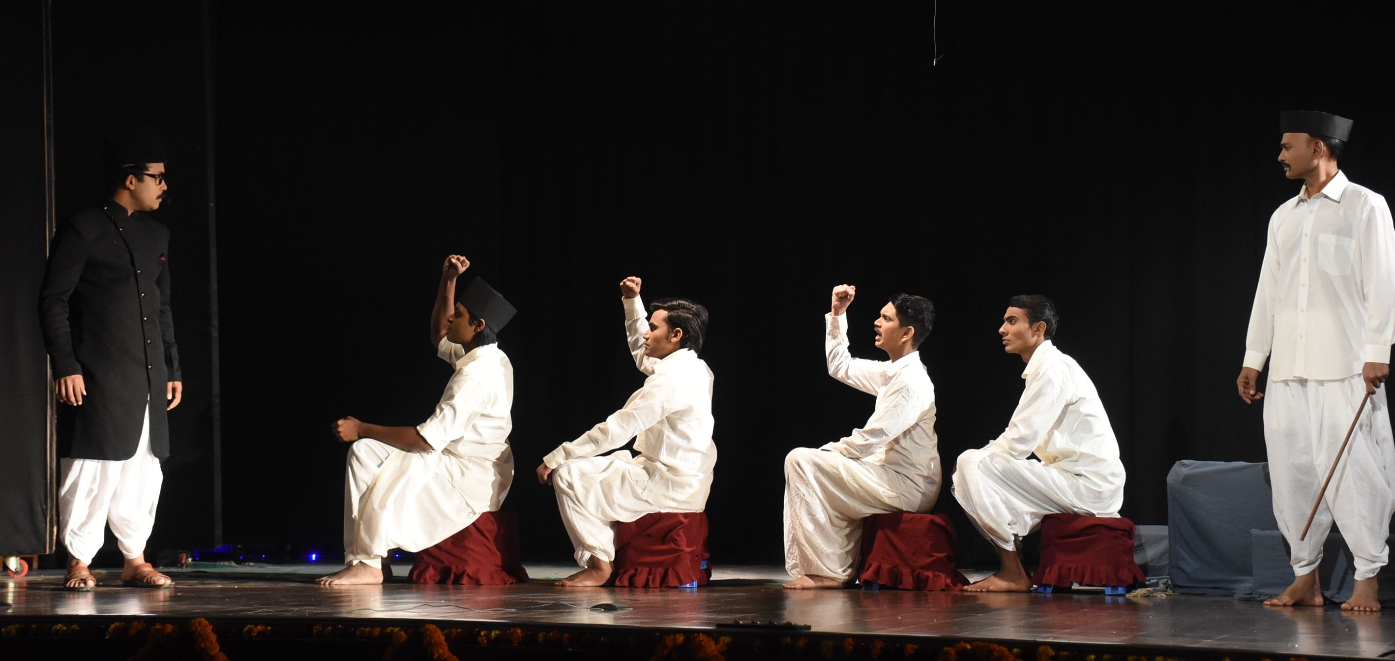 कैसरबाग स्थित भातखंडे संस्कृति विश्वविद्यालय के कलामंडपम प्रेक्षागृह में ‘संघ गंगा के तीन भगीरथ कैसरबाग स्थित भातखंडे संस्कृति विश्वविद्यालय के कलामंडपम प्रेक्षागृह में ‘संघ गंगा के तीन भगीरथ