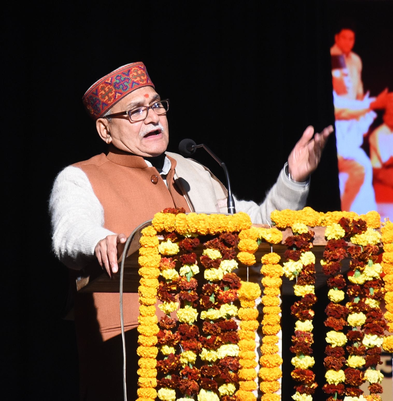 कैसरबाग स्थित भातखंडे संस्कृति विश्वविद्यालय के कलामंडपम प्रेक्षागृह में ‘संघ गंगा के तीन भगीरथ कैसरबाग स्थित भातखंडे संस्कृति विश्वविद्यालय के कलामंडपम प्रेक्षागृह में ‘संघ गंगा के तीन भगीरथ
