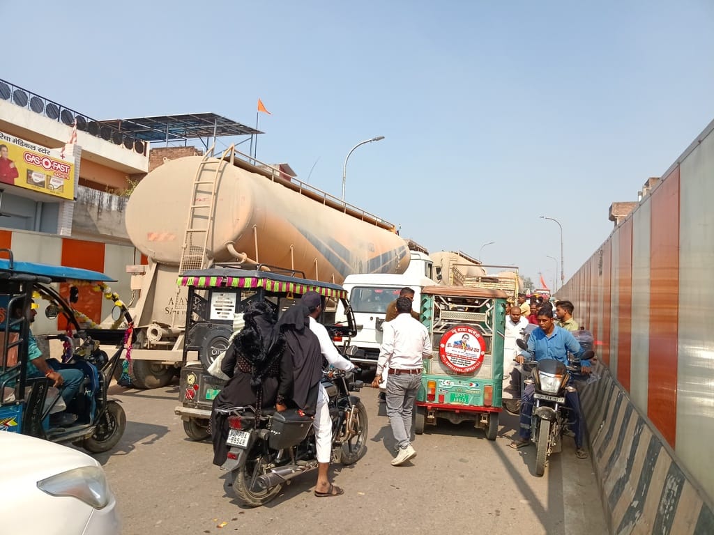 पुष्पेंद्र केसरवानी नगर व्यापार अध्यक्ष