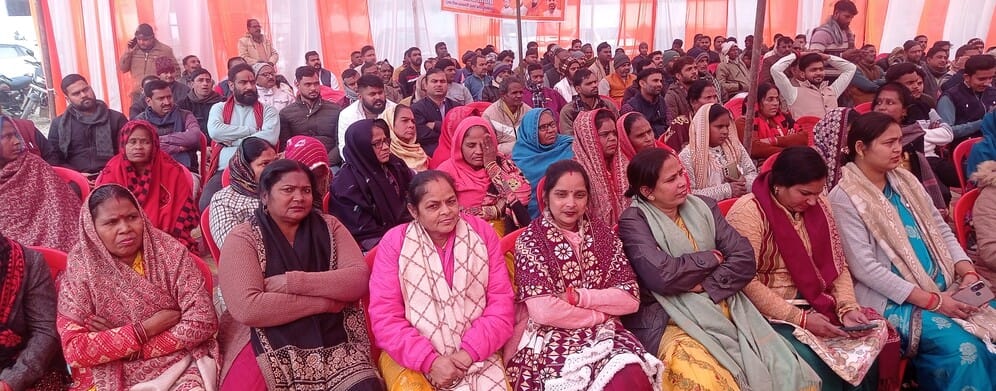 जलालाबाद के एक मैरिज लाॅन मे आयोजित विधानसभास्तरीय अटल स्मृति सम्मेलन में संबोधित करतीं उच्च श जलालाबाद के एक मैरिज लाॅन मे आयोजित विधानसभास्तरीय अटल स्मृति सम्मेलन में संबोधित करतीं उच्च श