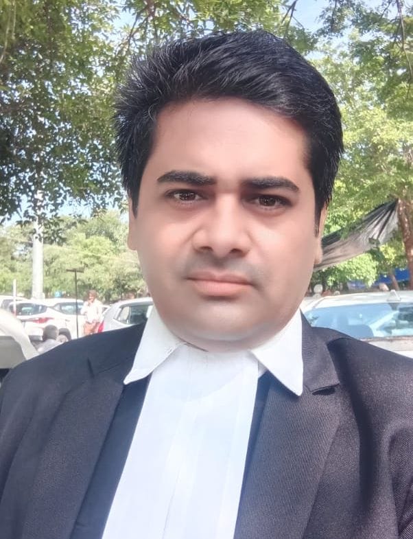 01जेएनडी44-परिवार के साथ नाबालिग बच्चा। स्रोत परिजन